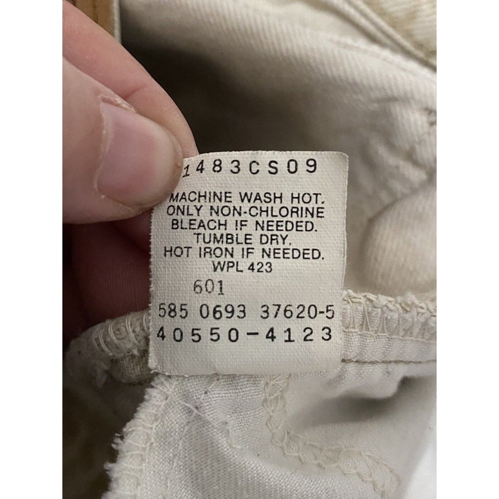 Vintage Levi’s cream Made In USA  tag Size 36x32 actual size 38x29.5 - Picture 6 of 11